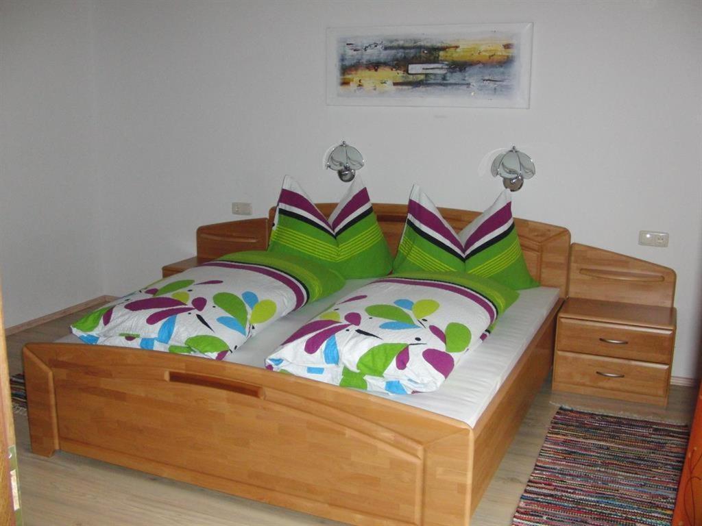 Haus Laerchenhof Farm stay Holzgau